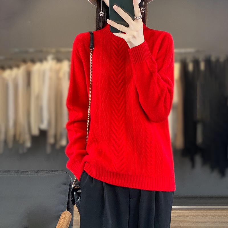 2025 Autumn/Winter Women's Loose Warm Knit Pullover with Half-High Neck and Raglan Sleeves in Korean Style