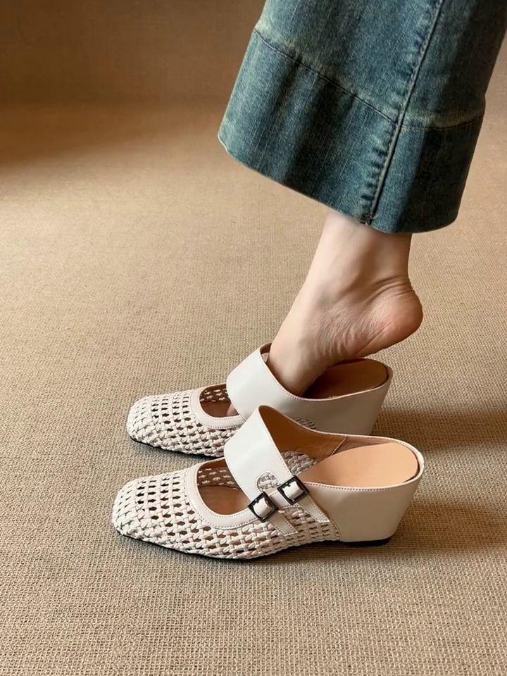 Fashion Heightening Belt Buckle Bag Head Sandals Summer 2025 New Versatile Casual Woven Hollow Women's Cool Slippers
