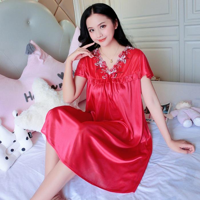 Plus Size Faux Silk Lace Nightgown: Women's Short Sleeve, Wide Hem, Loose Summer Pajamas