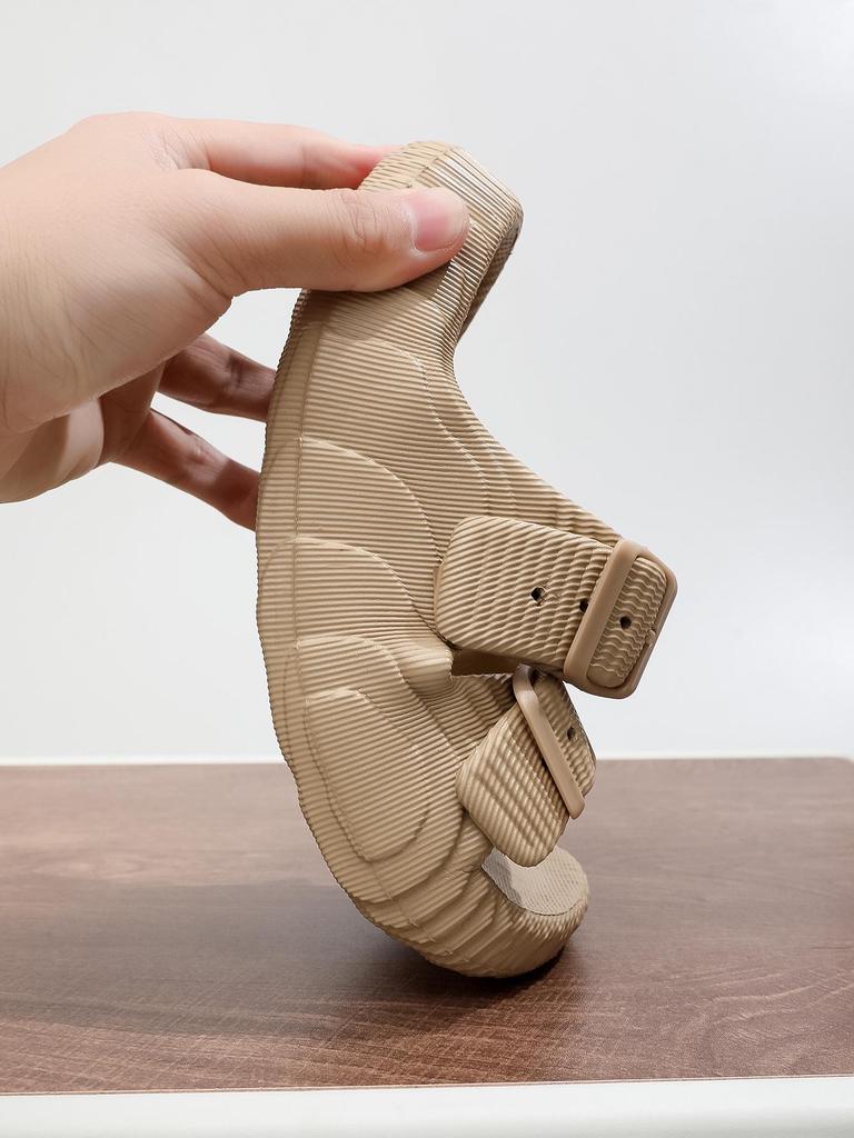 2026 Fashionable Thick-Soled EVA Sandals for Couples - Versatile Indoor/Outdoor Wear in Solid Colors