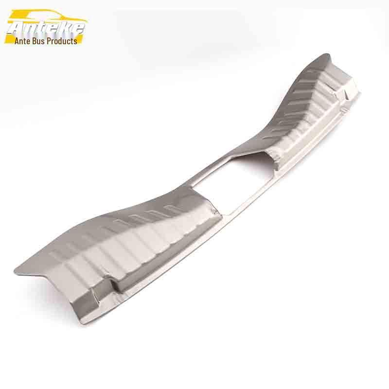 

Ford Escort Rear Bumper Bright Strip & Tailgate Protection Accessories