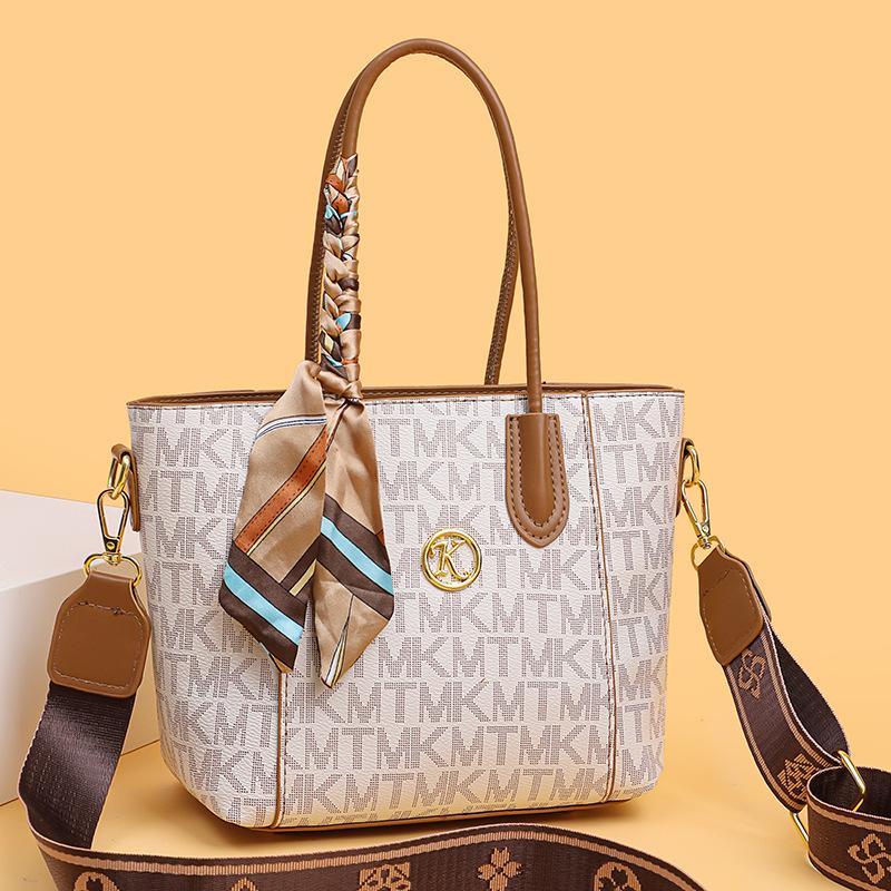 High-value printed bag for women s autumn new textured messenger bag temperament commuter shoulder bag for women