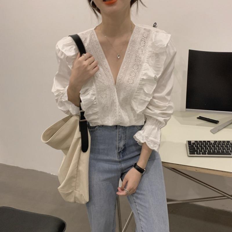 White shirt women's design sense niche summer shirt thin spring and autumn v-neck chic lace early autumn French top