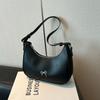 Neue modische einfarbige Tasche Textur lässige Schleife Knödeltasche Einzelne Schulter Achseltasche Mondzahn-Tasche schwarz