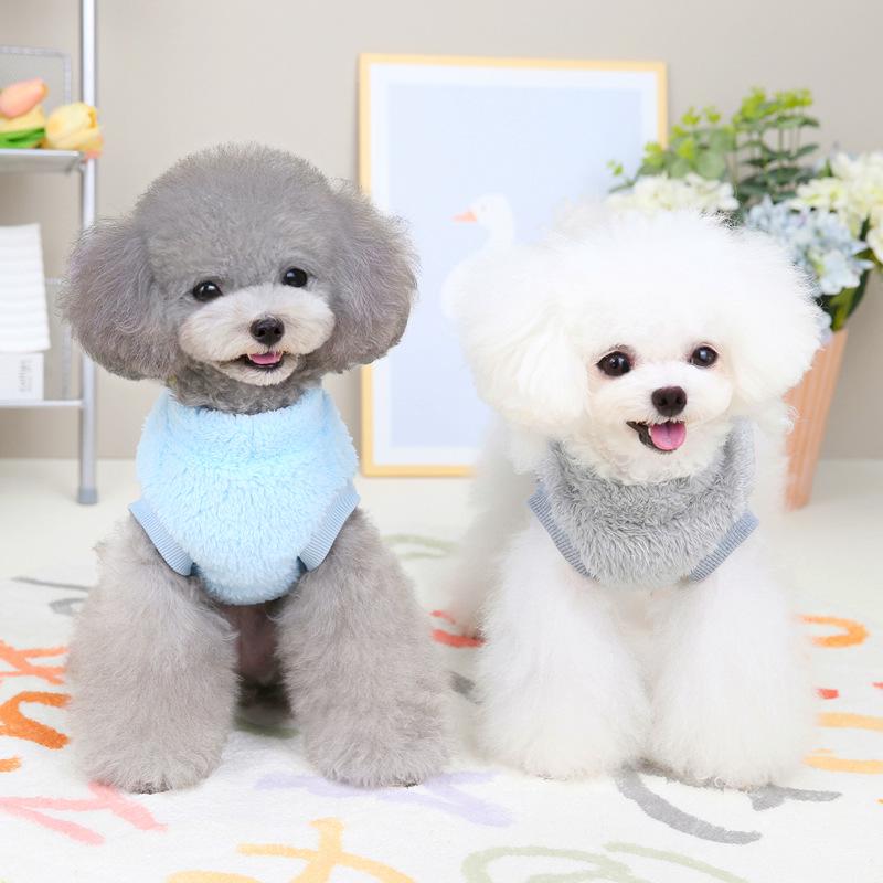 Maglione a Due Gambe per Animali Domestici Autunno/Inverno: Pile Accogliente per Cani e Gatti, Disponibile in Cinque Colori.
