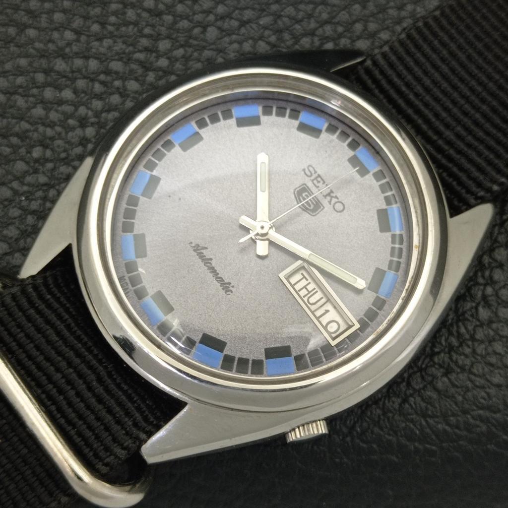 VINTAGE SEIKO 5 AUTOMATIC 7009A JAPAN MENS GREY COLOR DIAL WATCH a701252-5 R206a-a701252