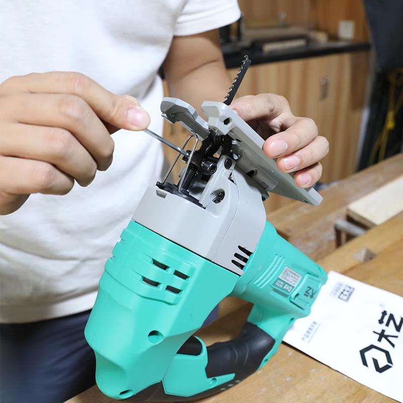 Dayi 550W Electric Jigsaw CN Plug (adapter Included)
