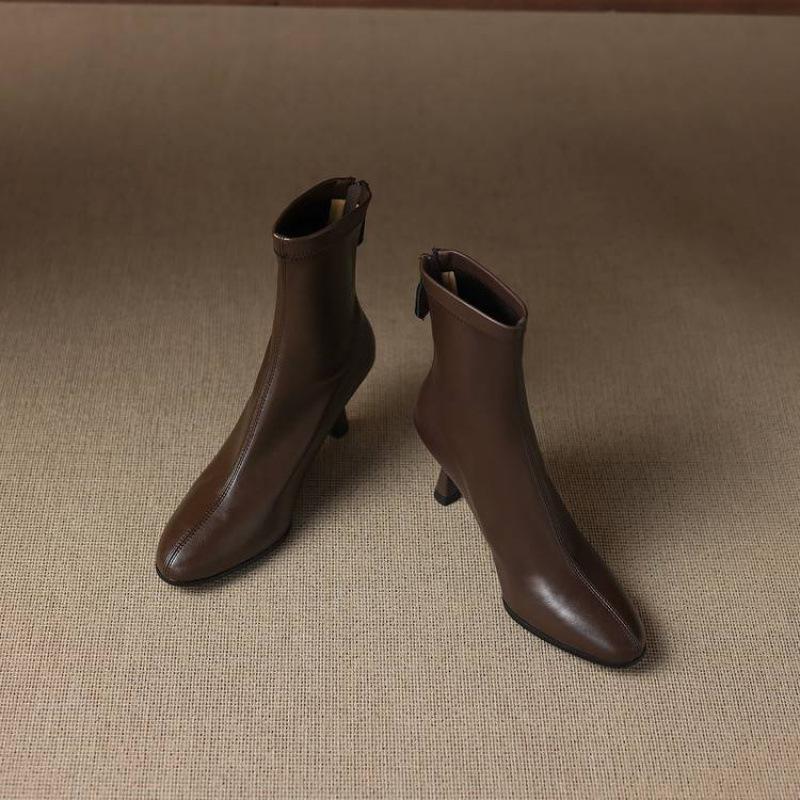 

Autumn and Winter Women s High Heel Leather Boots Versatile Rubber Sole Soft Sole Heel Medium Boots Solid Color New Round Head Knight Boots 40