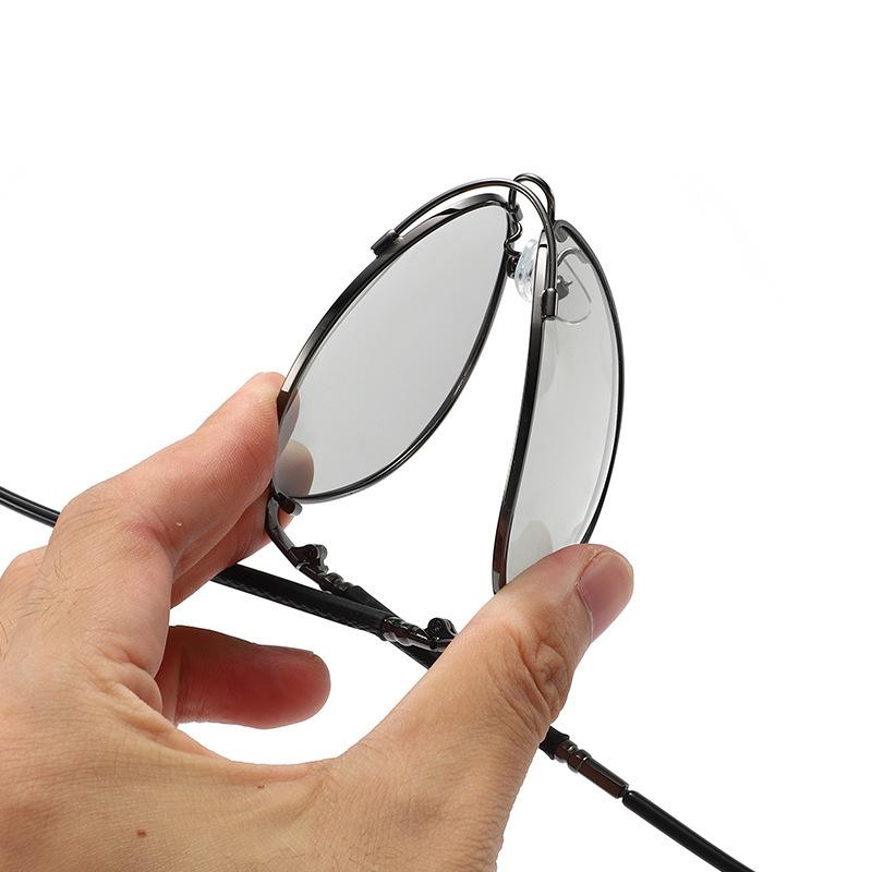 Color-Changing Sunglasses Male Driver Polarized Toad Glasses Driving Glasses Fashion Outdoor Fishing Sunglasses