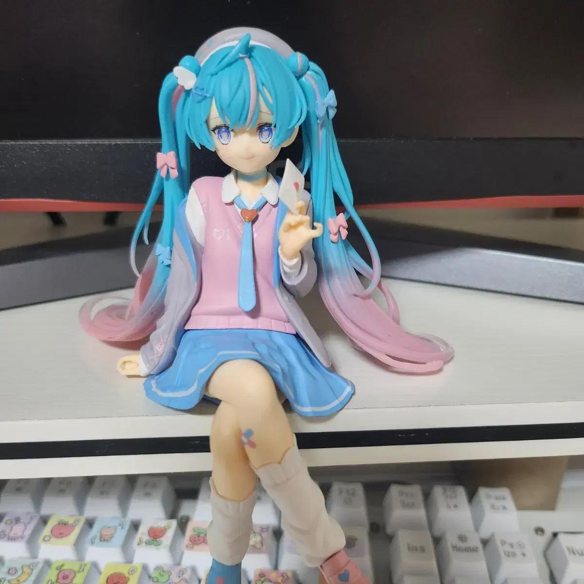 

Hatsune Miku Figure Noodle Stopper