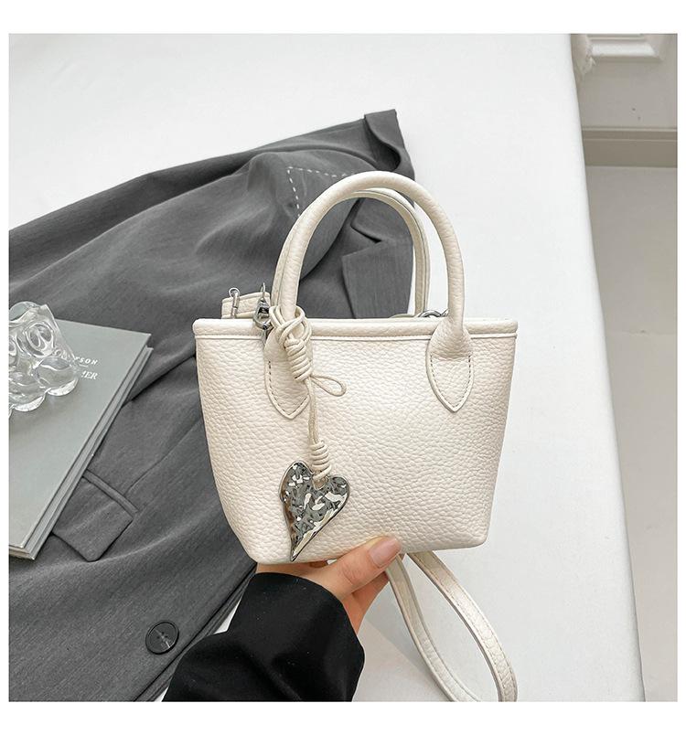 

2025 spring new bag women s premium shoulder bag casual versatile shoulder messenger bag premium handbag белый