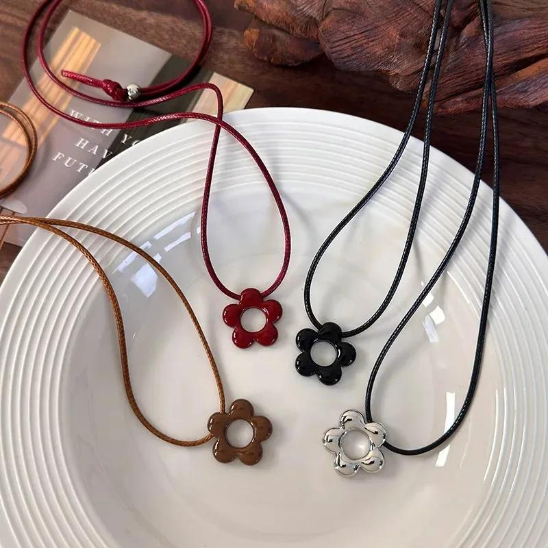 Simple Flower Long Rope Necklace Women Hollow Flower Pendant Necklace Adjustable Knot Sweater Chain Party Wedding  Gifts