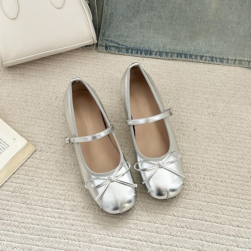 

Retro silver French flat bottom light mouth single shoes women s summer 2025 new models with skirts versatile inner height increase Mary Jane shoes 39 серебряный