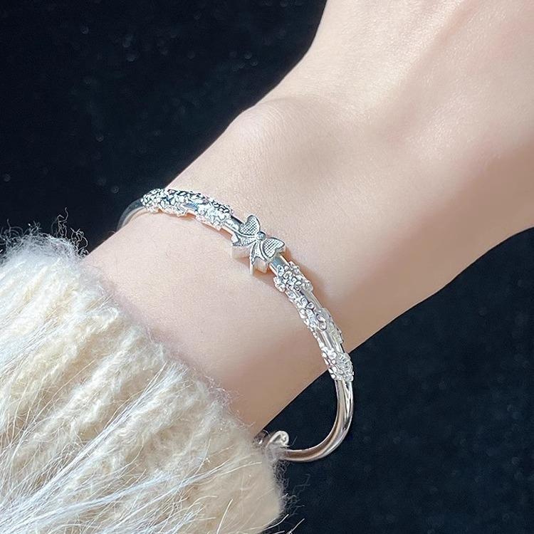 Female Sweet Light Luxury Bow Bracelet