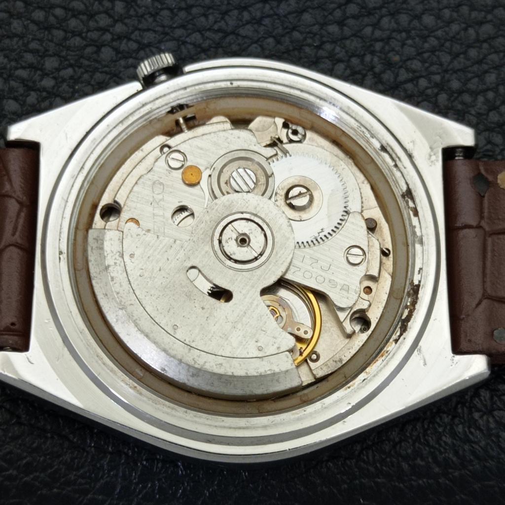 JAPAN VINTAGE SEIKO 5 AUTOMATIC 7009A MENS GOLDEN COLOR DIAL WATCH A701253-5 R206a-a701253