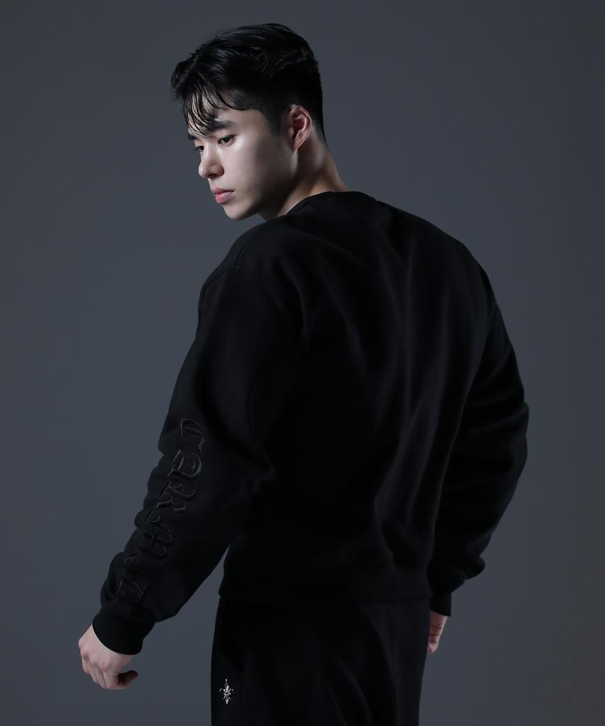 CARMID Lettering Noble Black Embroidered Sweatshirt