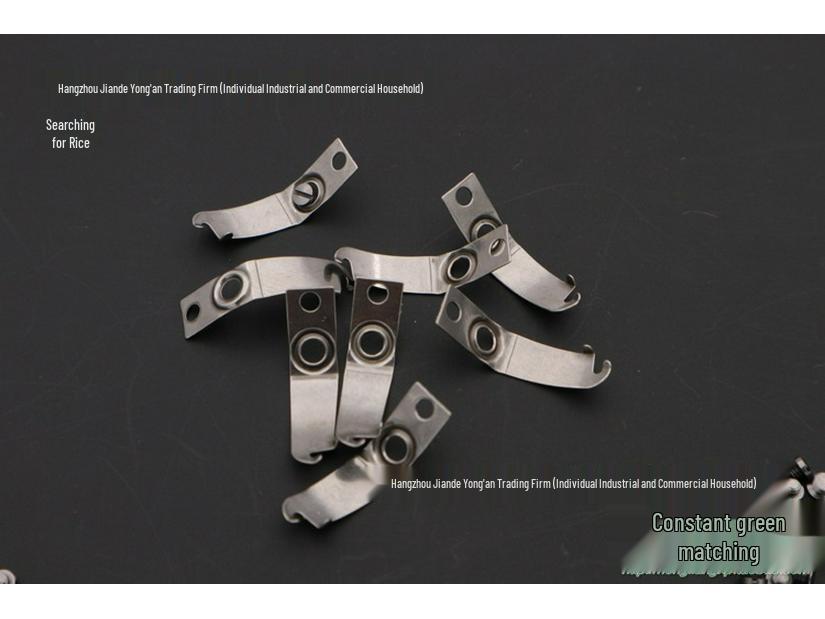 Díly vyšívacího stroje: Cívková patka, Vložka pouzdra, Šroub vložky, Pružina pouzdra (1x 1.6x)