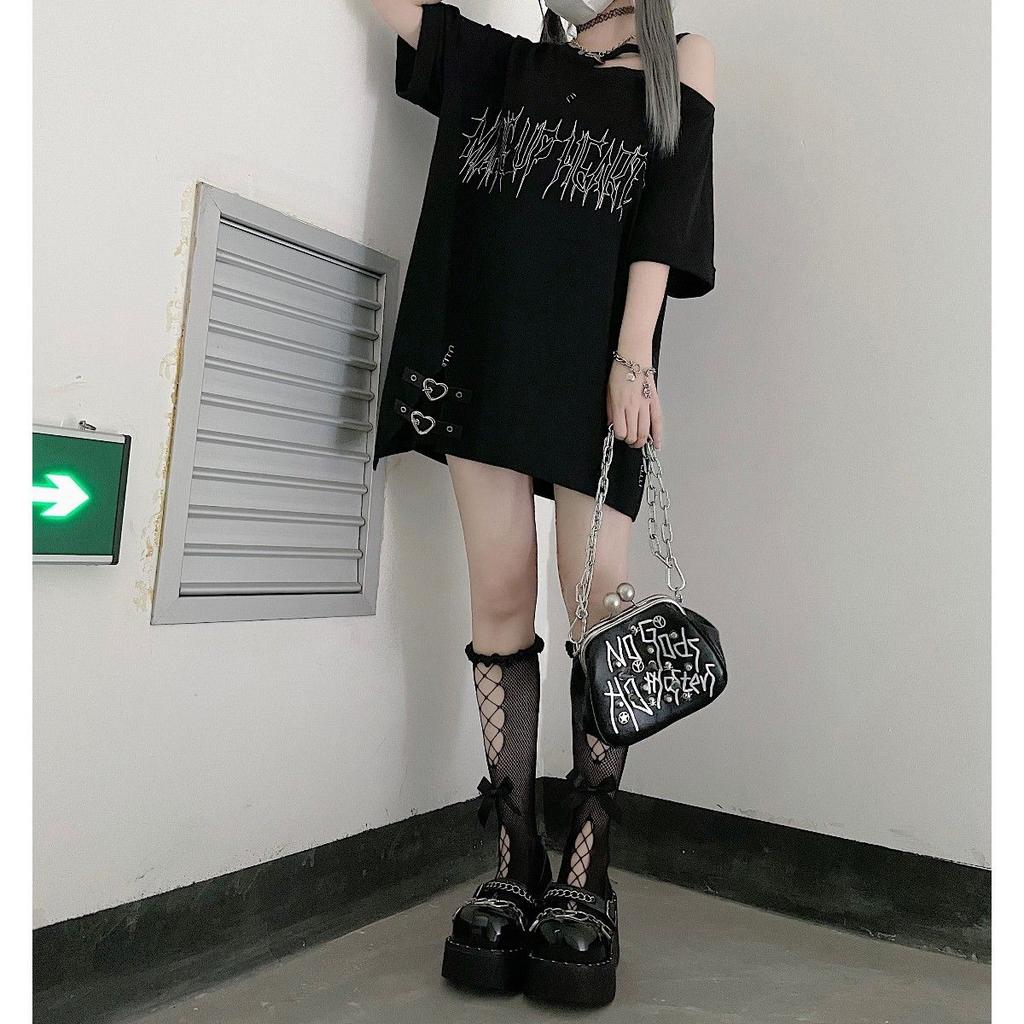 Camisetas Punk Y2k para Chica con Estampado de Letras y Hombros Descubiertos para Mujer Casual Street Negro Gótico Camiseta Estética Streetwear Harajuku