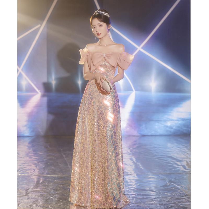 Ein-Wort-Schulter-Abendkleid Bankett 1011 neu leichter Luxus Nische Rosa Lang Laufsteg Berühmtheit Geburtstag Jahrestreffen Kleid