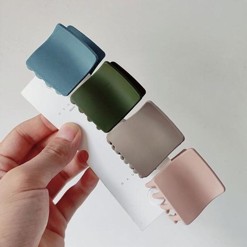 Matte square half-head hair clip Matte Square Hairpin_Scar