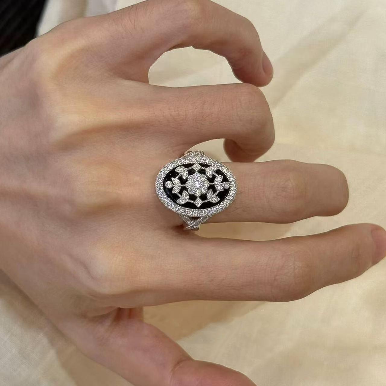 

Inspired inlaid oval black enamel rings for women full diamonds sparkling broken diamonds rose flower ring engagement jewelry resizable серебряный