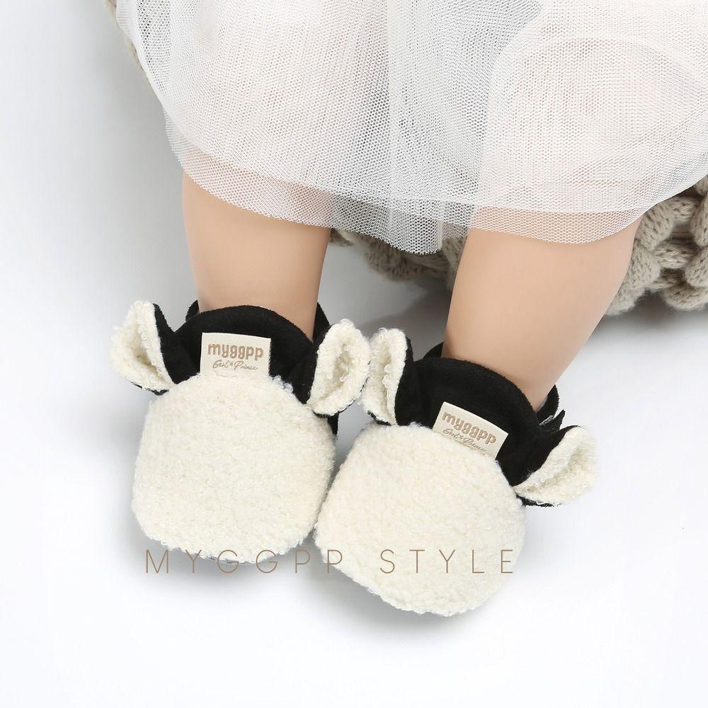 Soft Baby Crib Shoes Non-Slip Sole Baby Walking Shoes Cartoon Newborn Baby Booties Winter