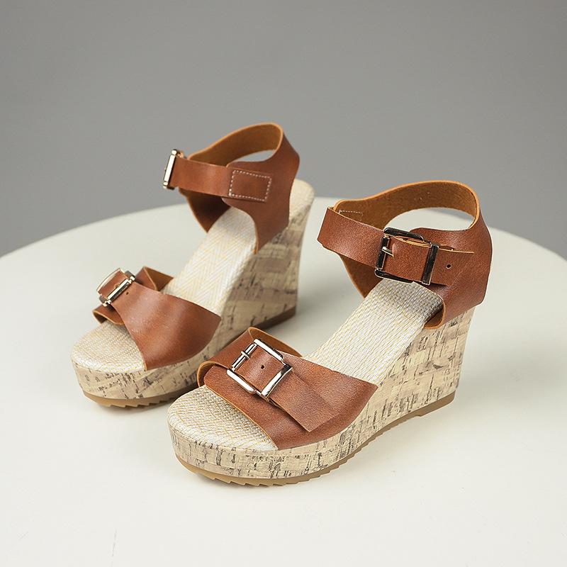 

Модные женские сандалии больших размеров 2025 Лето Новые на платформе Универсальные Повседневные Сандалии с открытым носком Женские 42 коричневый