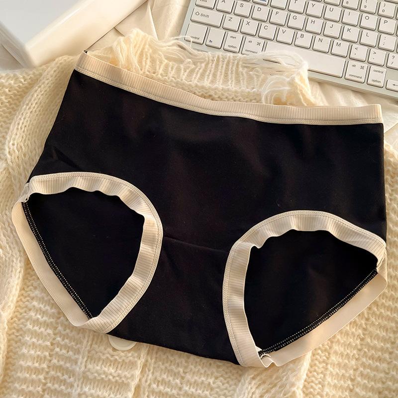 Plus Size Ladies Autumn and Winter Warm New Non Mark Mid Waist Briefs