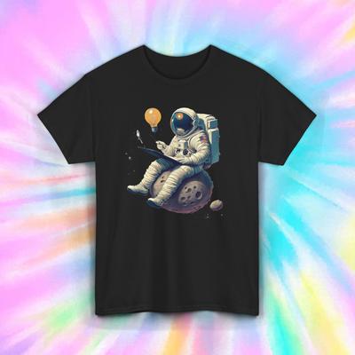 Astronaut Idea Shirt Space Explorer Lightbulb Drawing Graphic Tee S-5XL