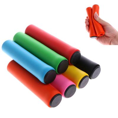 1 pár ultralehkých protiskluzových měkkých silikonových rukojetí na řídítka pro horská kola