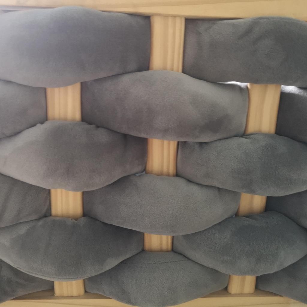 European Single Strand 5cm Cable Knit Baby Bed Bumper - Handmade Anti-Collision & Anti-Fall Decoration