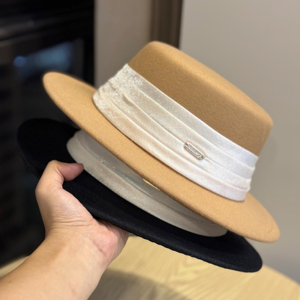 New Autumn and Winter Simple Flat-top Woolen Hat for Women British Retro Jazz Hat Travel Flat Brimmed Hat Fashion