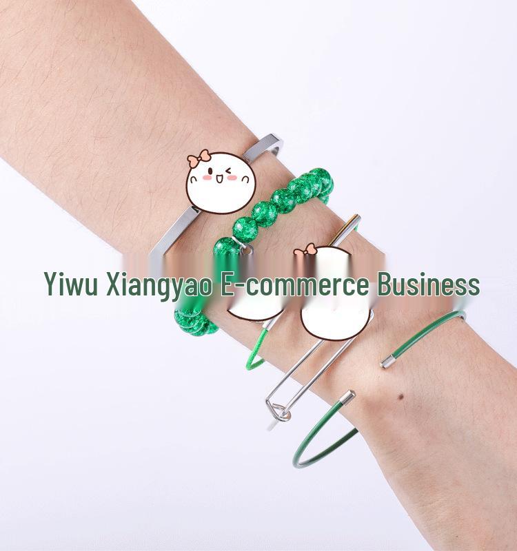 Harry Potter Gryffindor Bangle Set: Stainless Steel Bracelet for Couples - Perfect Christmas or Birthday Gift