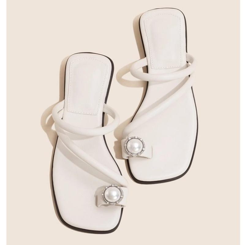 Summer Narrow Band Women Slipper Fashion Metal Decoration Low Heel Slip On Ladies Elegant Slides Casual Outdoor Beach Flip Flop