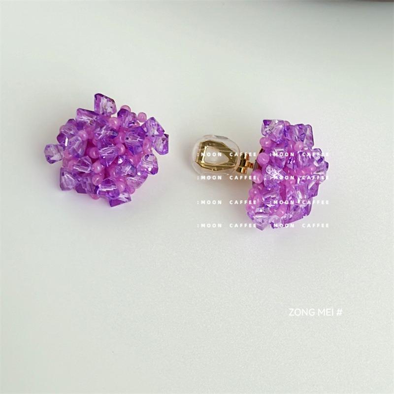 Blue beaded stud earrings heavy industry hand-woven hydrangea earrings white holiday wind ear clips mosquito coil disc s