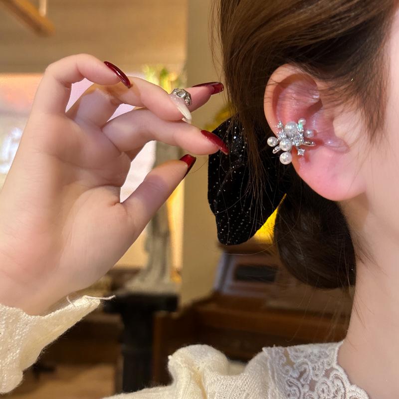 Gentle Pearl Flower Cluster Ear Clip - No Piercing Needed, High-End Design