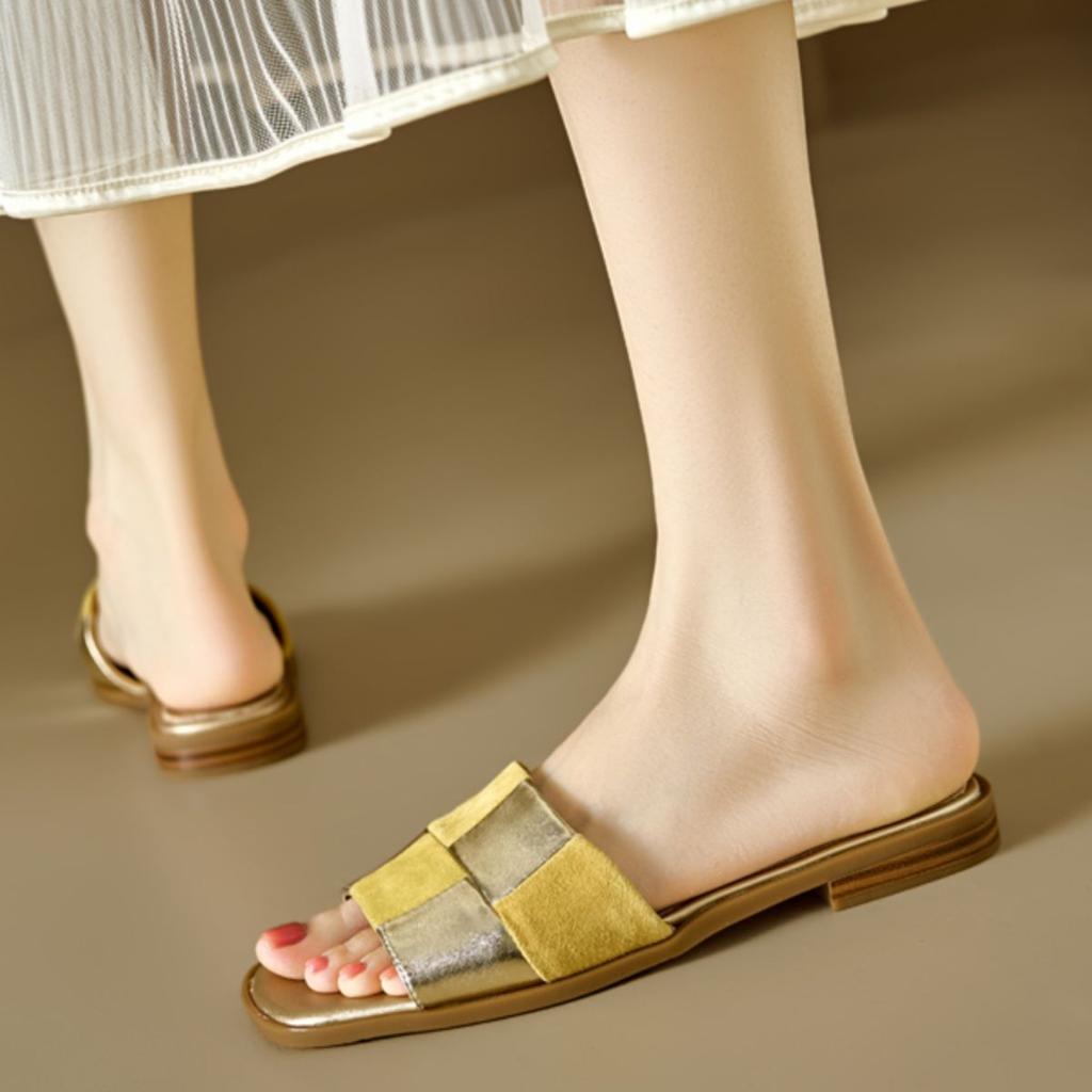 French gold flat-bottomed slippers women's 2025 new summer outer wear woven exquisite soft bottom comfortable open-toed cool slippers