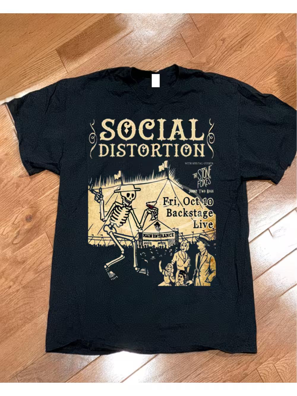Футболка с коротким рукавом и логотипом Social Distortion и культовым lettering SD - Унисекс, повседневная, с круглым вырезом XL