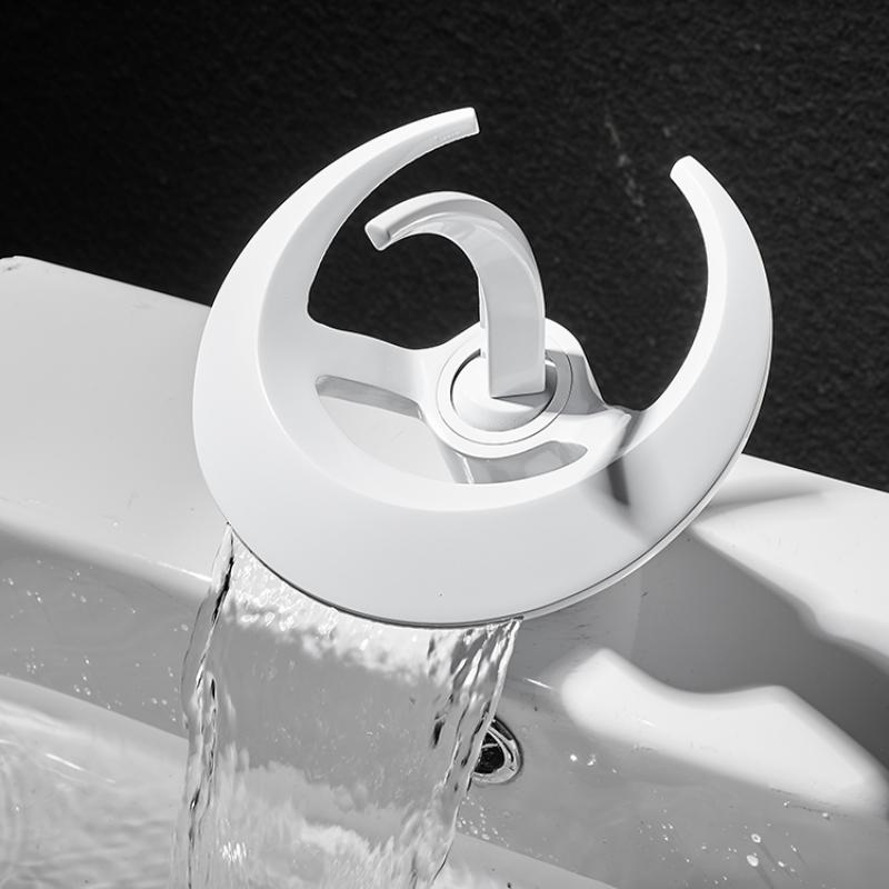 Brass Waterfall Faucet Hot and Cold Water Tap Bathroom Single Handle Single Hole Deck Mounted Basin Mixer Faucet