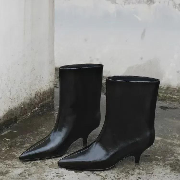 2025 Autumn/Winter French Retro Pointed Toe Kitten Heel Ankle Boots for Women
