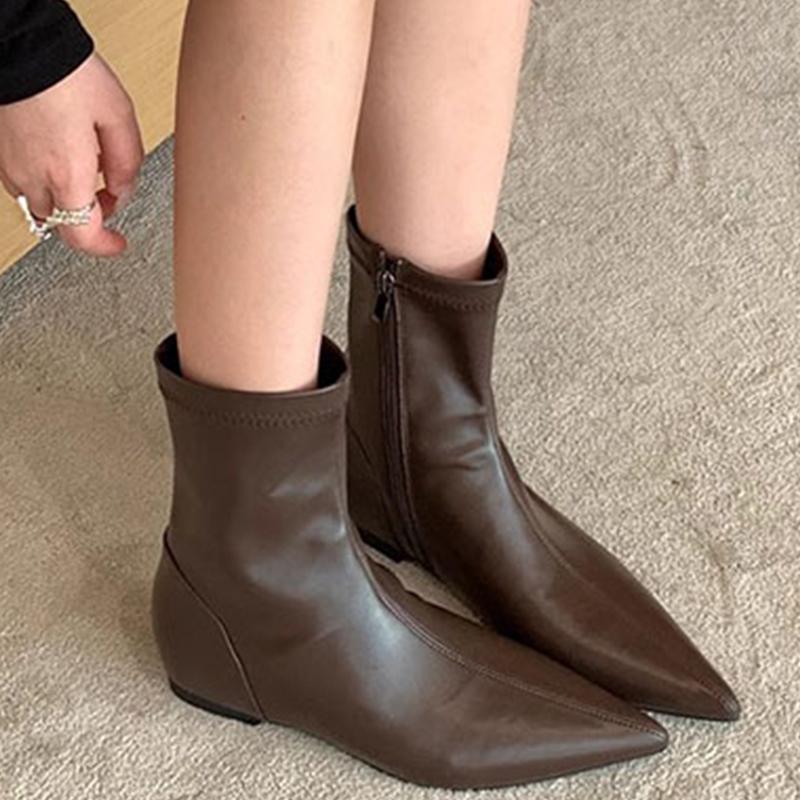 Stivaletti alla caviglia da donna alla moda con tacco a punta Scarpe Moda Inverno Sexy Scarpe in pelle Donna Tendenza 2024 Stivali da neve Eleganti Goth Mujer Stivali