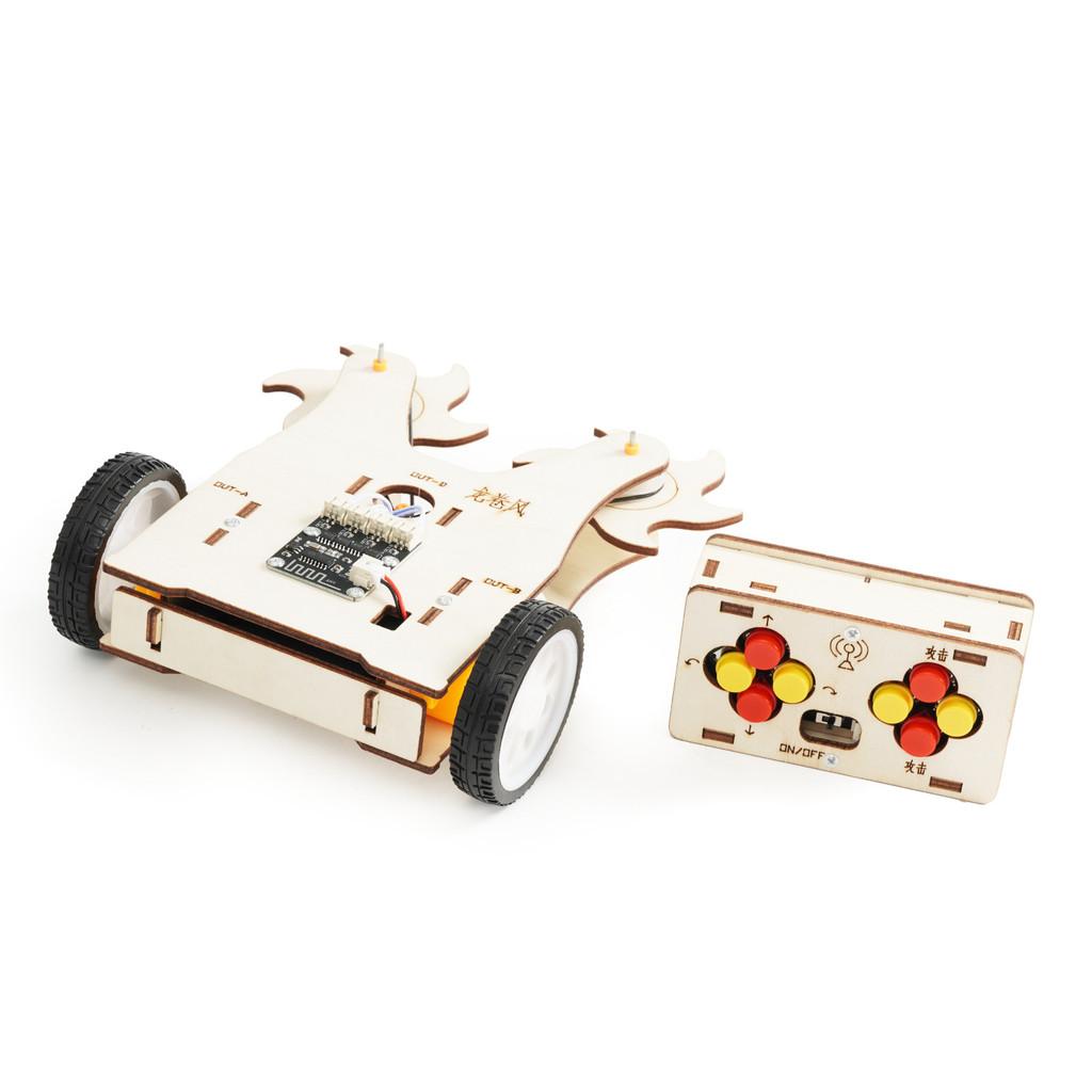 Remote Assembled Wooden Controlled Combat Vehicle With Large Sawtooth Set Toy