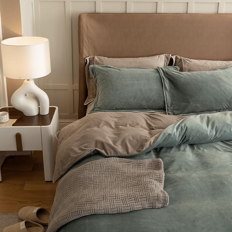 Mei Yun Ge High Weight Dove Velvet Double Splicing Warm Rolling Edge Craftsmanship Color blocked Single Duvet Cover