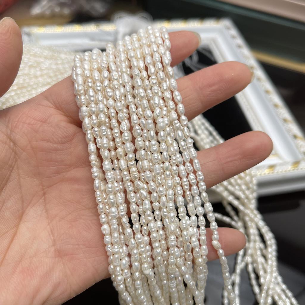 1String, White Natural Freshwater Pearls, Handmade Rice Pearl Beads for Jewelry Making DIY Necklaces, Bracelets Crafts (Beads 2.8-3.2mm, Length 36cm)