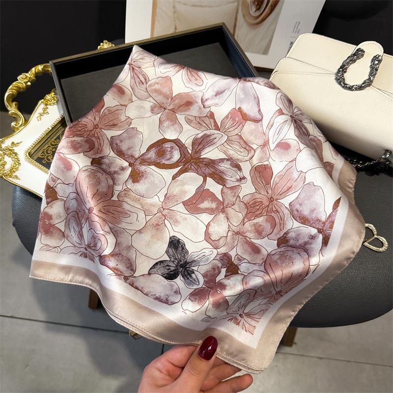 Luxury Floral Print Satin Scarf Square Versatile Shoulder Wrap Sun Protection Neck Ties Women's Headscarf Fashionable Accessory