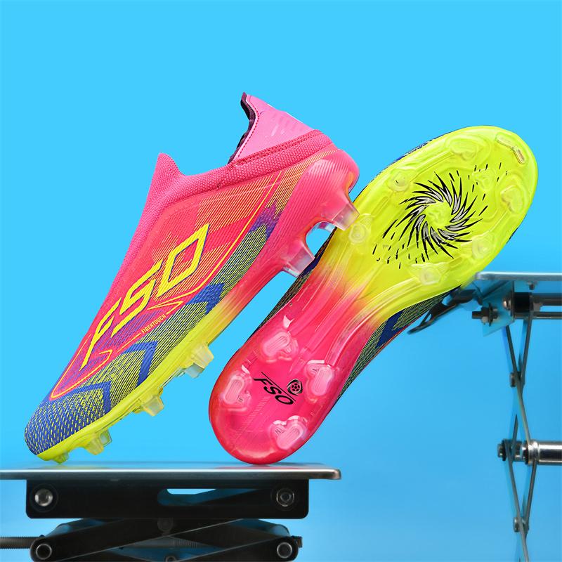 Nuovi Scarpini da Calcio da Uomo Sport Indoor Erba Tacchetti Adulti Scarpe da Calcio Ultraleggere Antiscivolo Non Slip Fg Turf Futsal Confortevoli