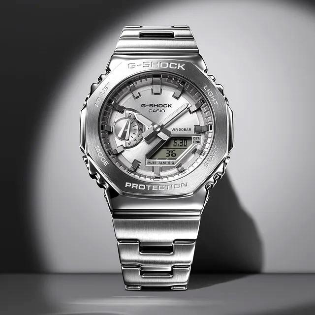Casio G-shock G-Steel GM-2110D-7A Sportuhr aus Edelstahl mit silbernem Zifferblatt
