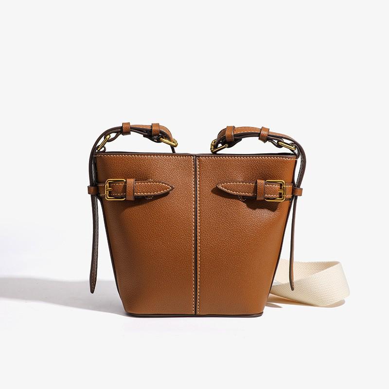 

Spanish Cross-border Women s Bag Z Home 2025 New High-end All-matching Retro Buckle Single-shoulder Cross-slung Bucket коричневый