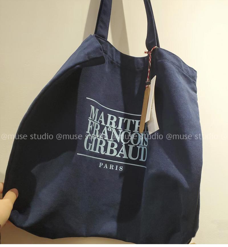 

Корея 2025 новая сумка из парусины с принтом букв Marithe большая вместимость прочная сумка через плечо простая сумка тёмно-синий