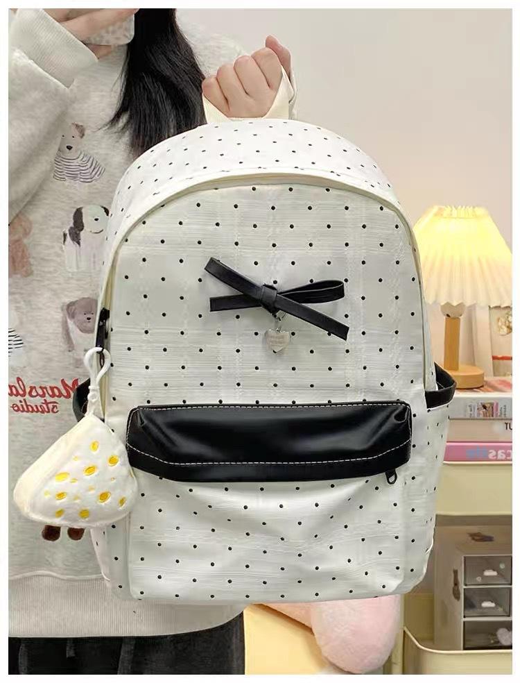 Schoolbag atmosphere Japanese schoolbag design college girl cute polka dot backpack junior high school new lace backpack women
